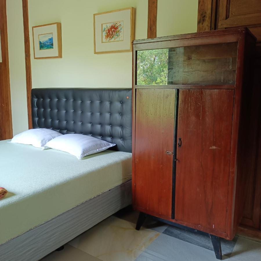 Omah Singo Stay & Resto Yogyakarta Bantul Exterior photo
